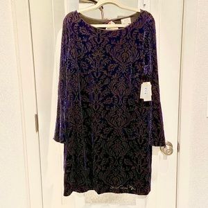 Velvet Flare Sleeve Dress